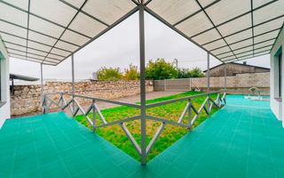 Casă de ultimă generație cu panouri solare de vânzare - Poză 3