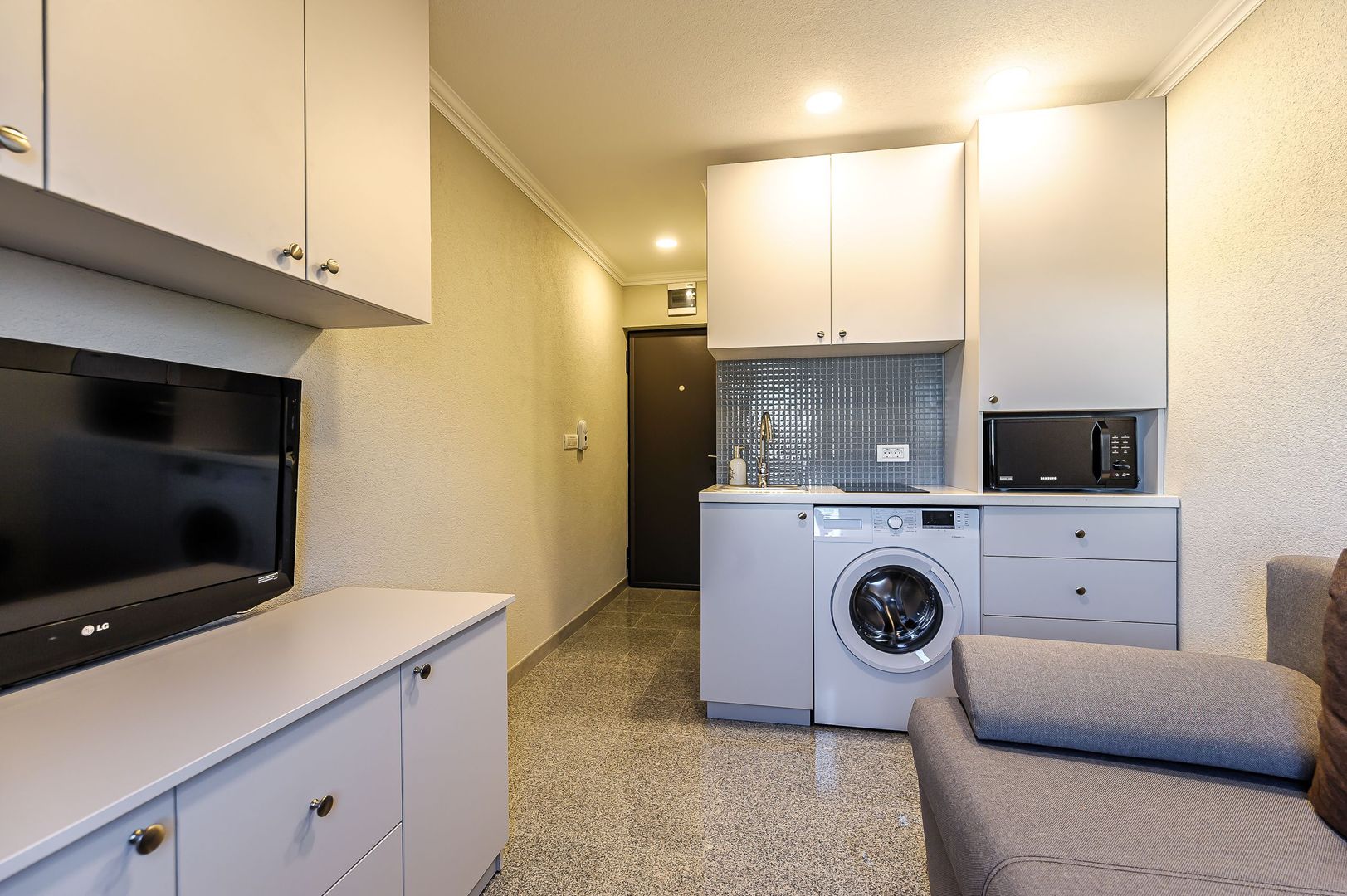 Garsonieră de închiriat în zona UTA - Poză 1