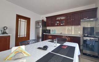 Vila impozanta in zona linistita la 15 minute de capitala! - Poză 16