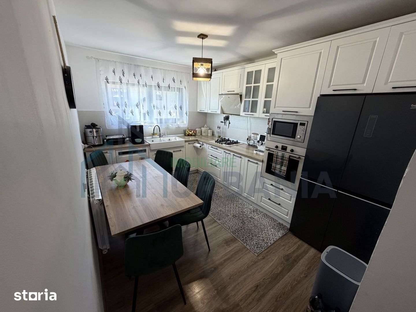 Casă de vânzare, 5 camere, mansardă, mobilată și utilată, Miroslava - Poză 2