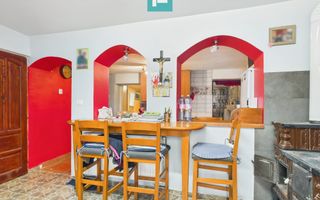 Casă frumoasă la Iratoș la preț bun - Poză 9