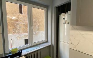 Piata Romana - Magheru - KFC - Poză 7