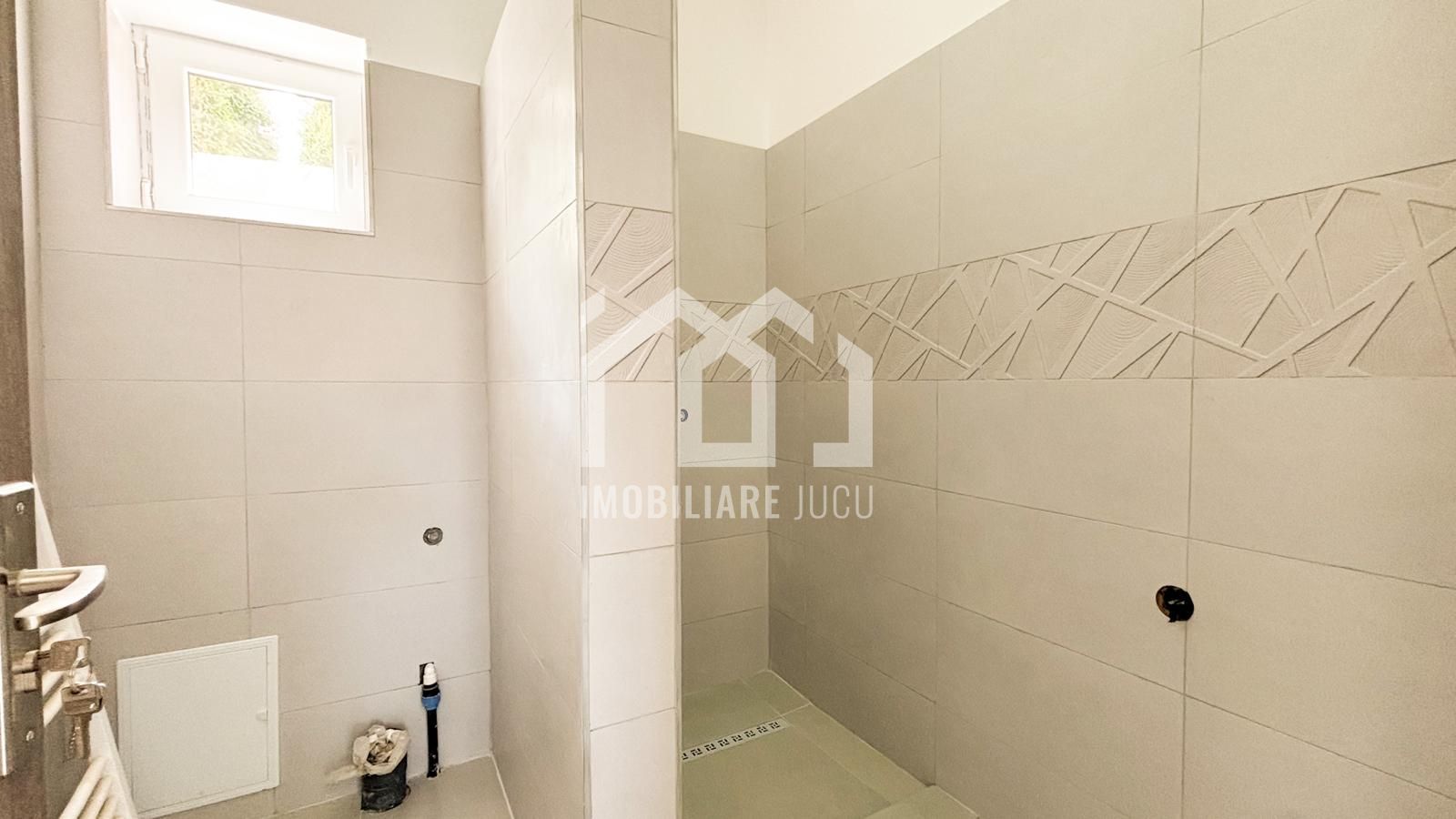 Spatiu comercial, 5 camere, 2 bai, 1 nivel Teren 392mp, Jucu de Mijloc - Poză 9