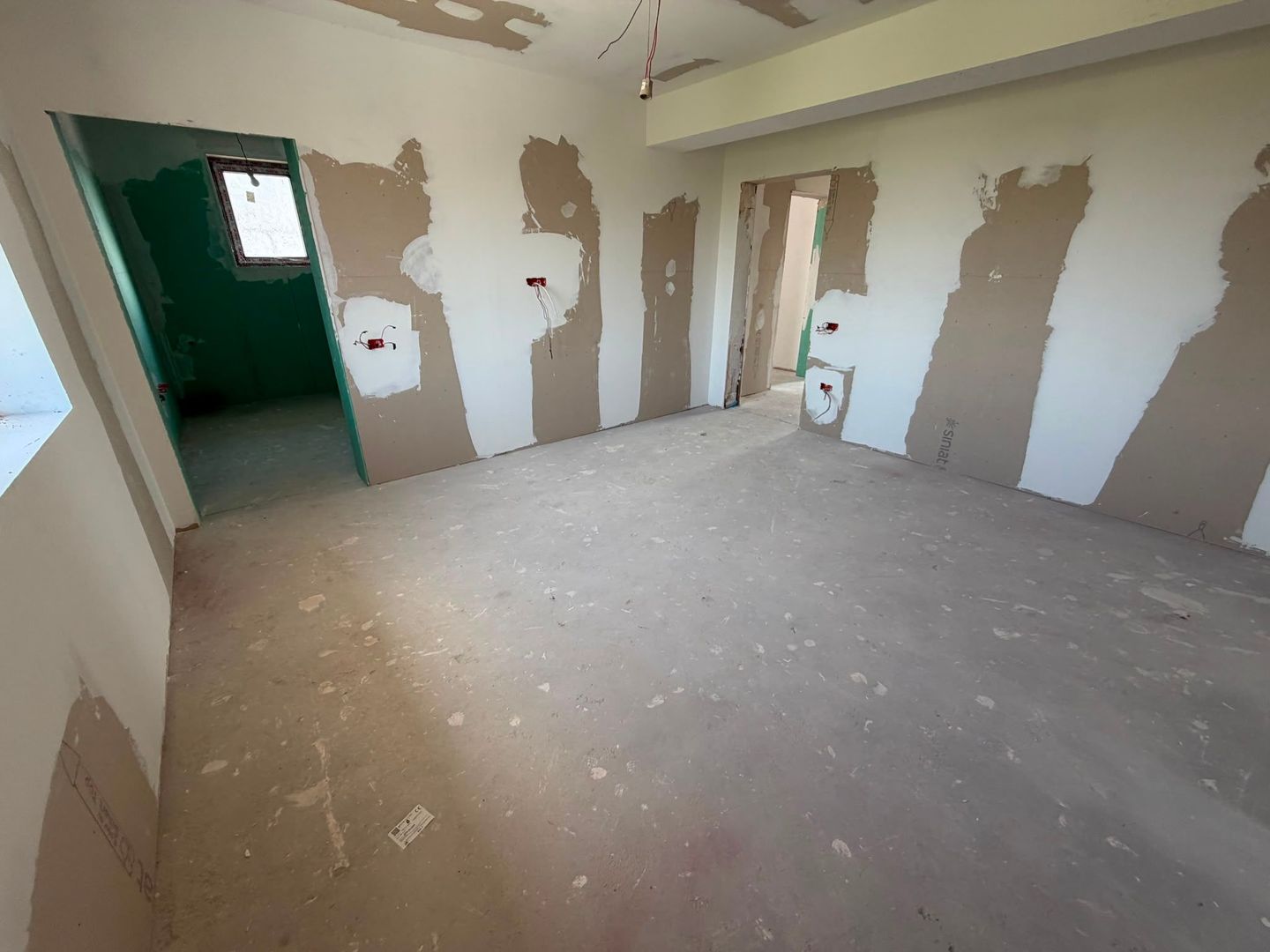 CASA INDIVIDUALA - 5 CAMERE, INCALZIRE PARDOSEALA , TEREN 420 COMIS 0% - Poză 5
