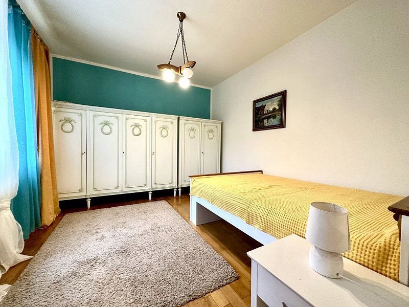 Casa la intrare în Ghiroda - Poză 15