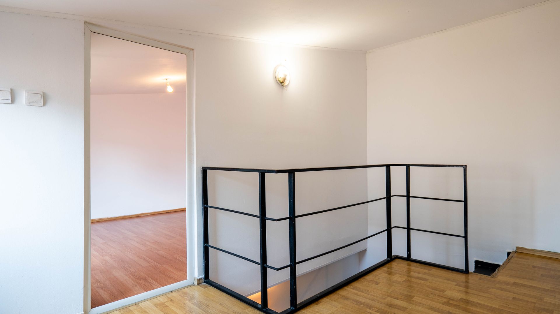 Casă de vânzare – 181 mp, 3 apartamente, 9 camere – București - Poză 13