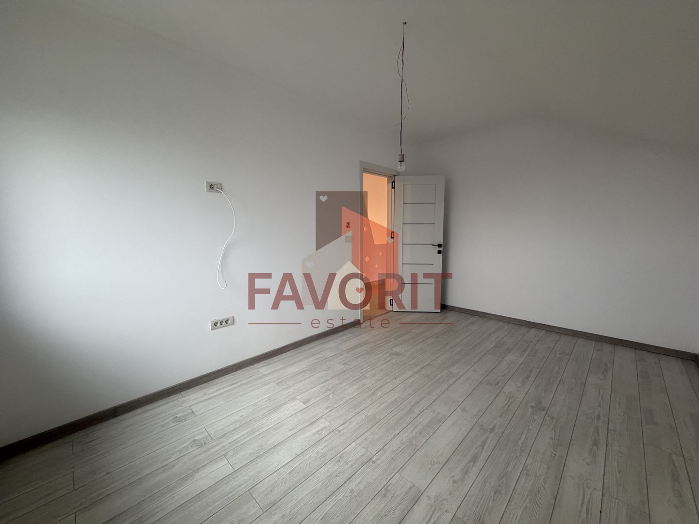 Casa individuala finalizata. Acces asfaltat - Poză 15