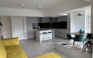 Apartament spatios 2 camere | Bulevardul Unirii | Renovat - Poză 1