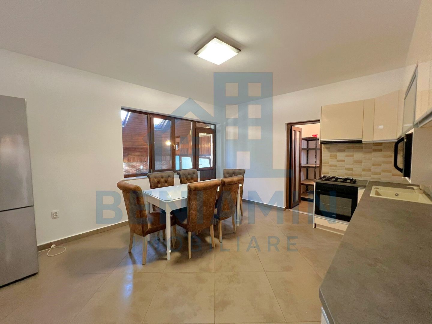 Casa Moderna-4 Dormitoare-Foisor-Mobilata-Utilata-Lux-Zona Excelenta - Poză 6