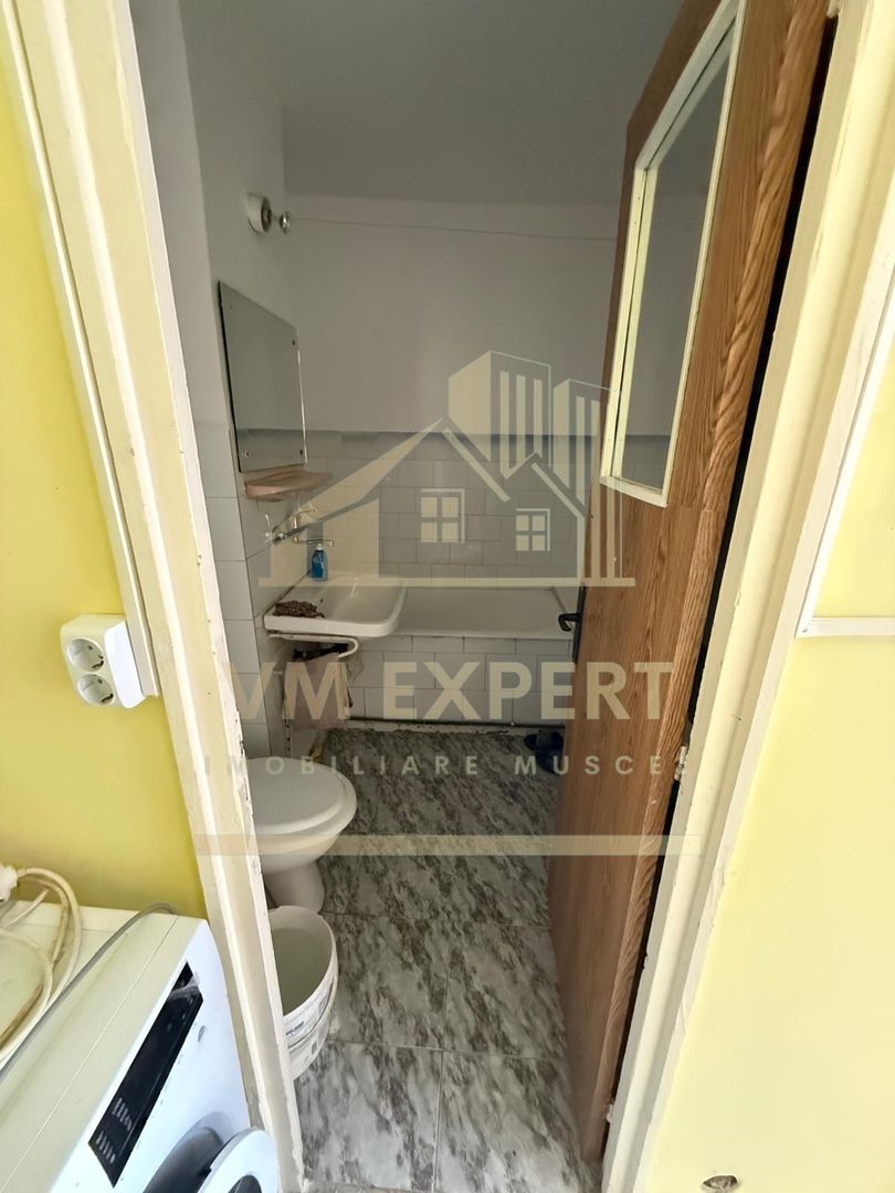 APARTAMENT 2 CAMERE ETAJ 4 VISOI ZONA MOL - Poză 7