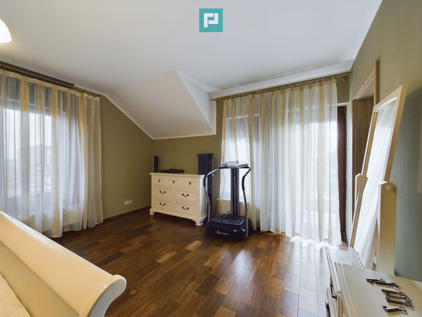 Casă modernă în Giroc, complet mobilată și utilată - Poză 17