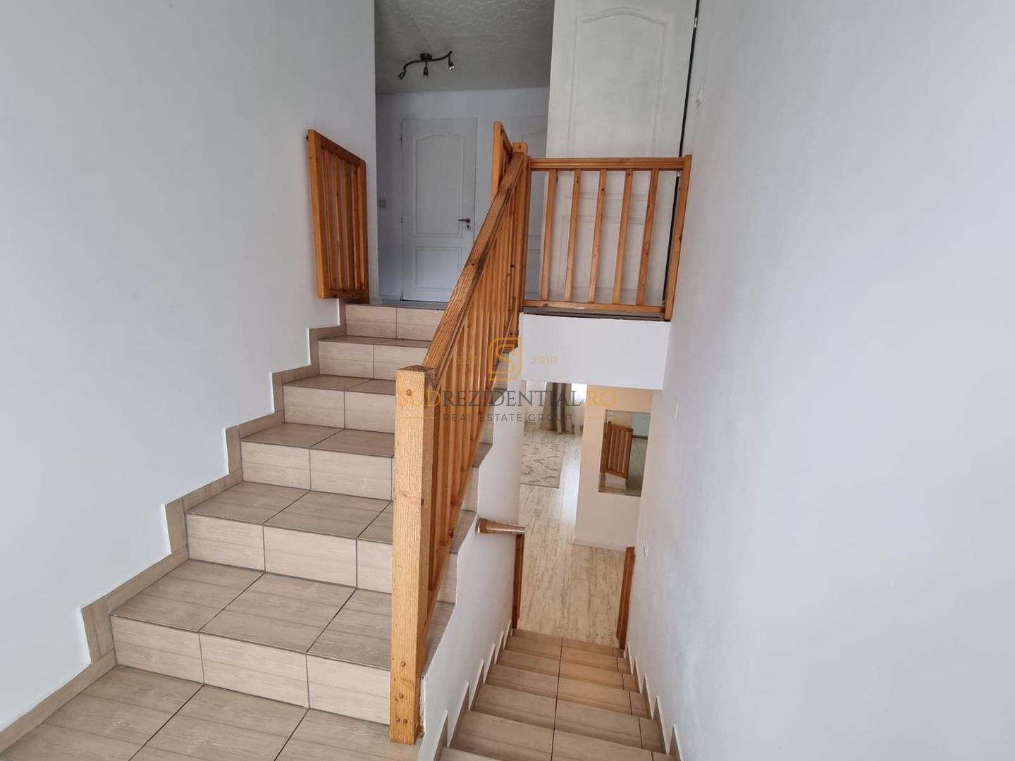 Vila parter + mansarda, 4 camere, teren 424 mp, Comuna Berceni - Poză 11