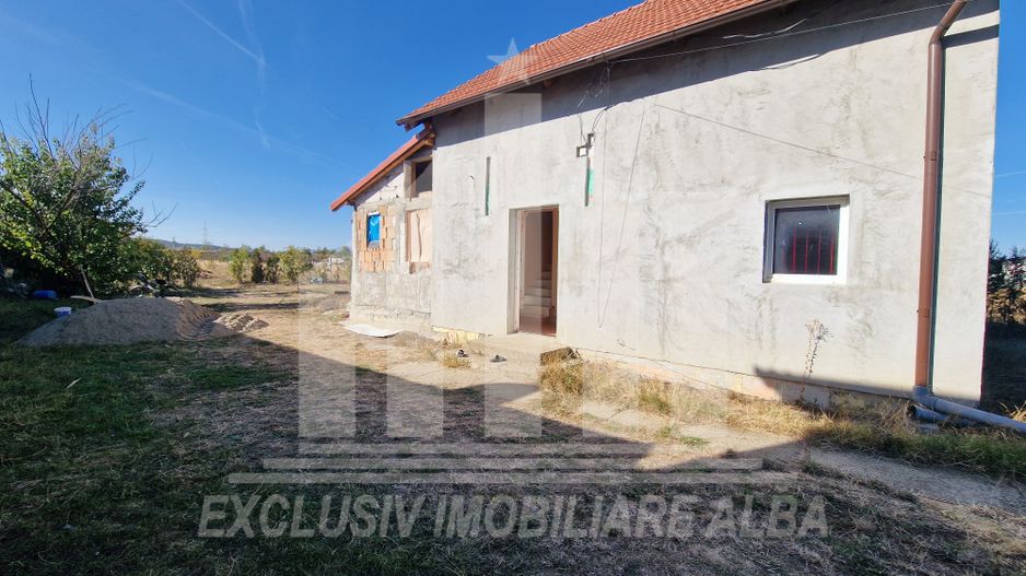 Casa de vanzare | 110 mp | 650 mp teren | Sebes-Petresti - Poză 2