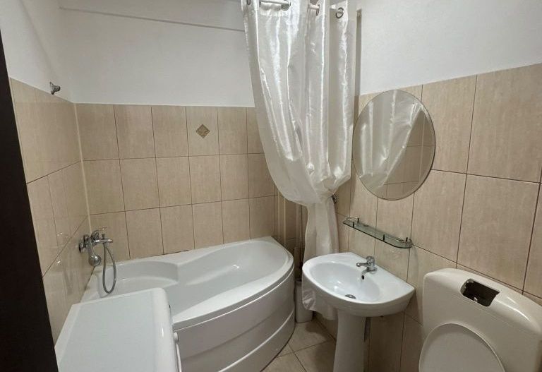 Garsonieră decomandată, spațioasă - Poză 5