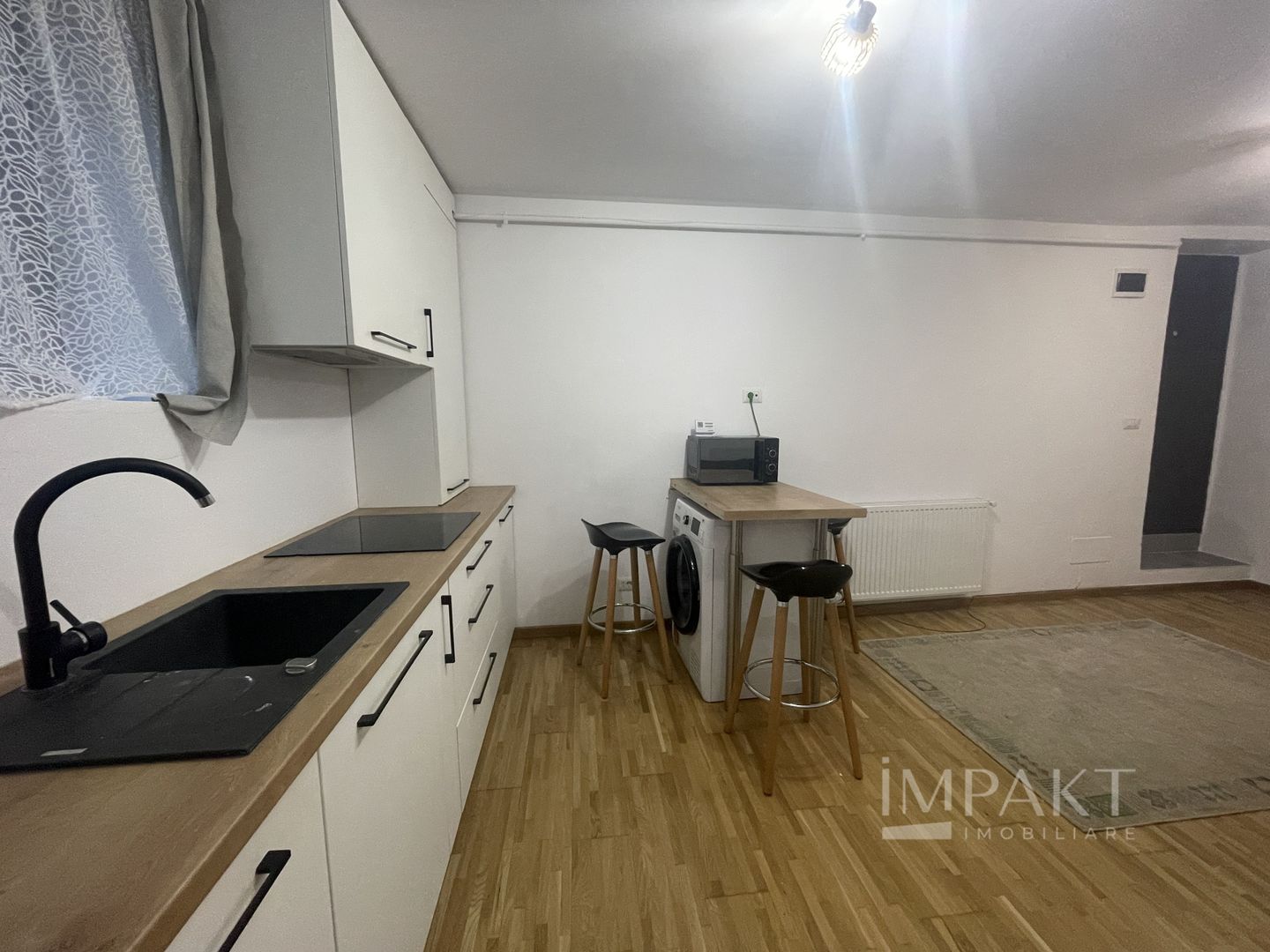 Apartament cu 3 camere de inchiriat, in zona Piata Mihai Vitezul! - Poză 2