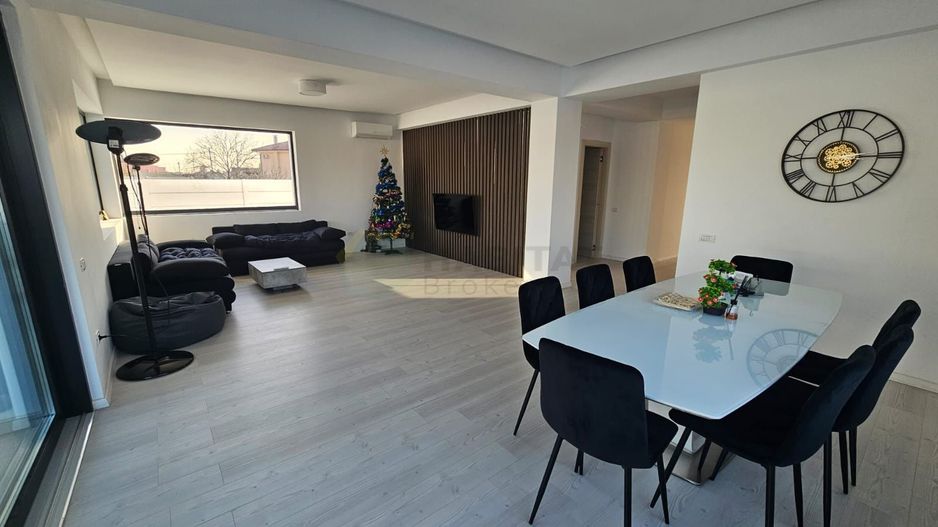 CASĂ DE LUX ÎN ȘTEFĂNEȘTII DE JOS / PISCINA / TEREM 1140 MP - Poză 10