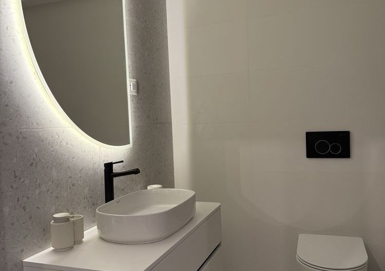 Închiriez apartament 2 camere lux, Unirii, centrală proprie - Poză 5