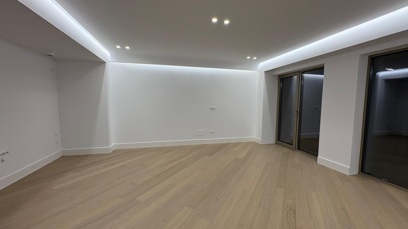Apartament 2 camere cu parcare subterana - Poză 4