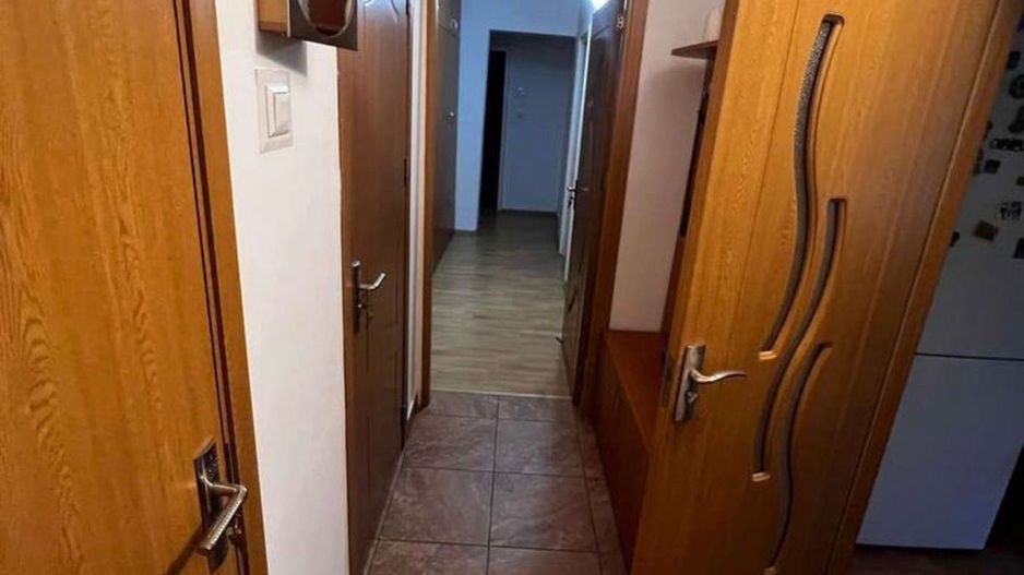 AP. 3 CAMERE DRISTOR, BUCATARIE INCHISA, MOBILAT/UTILAT, METROU 1 MIN - Poză 9