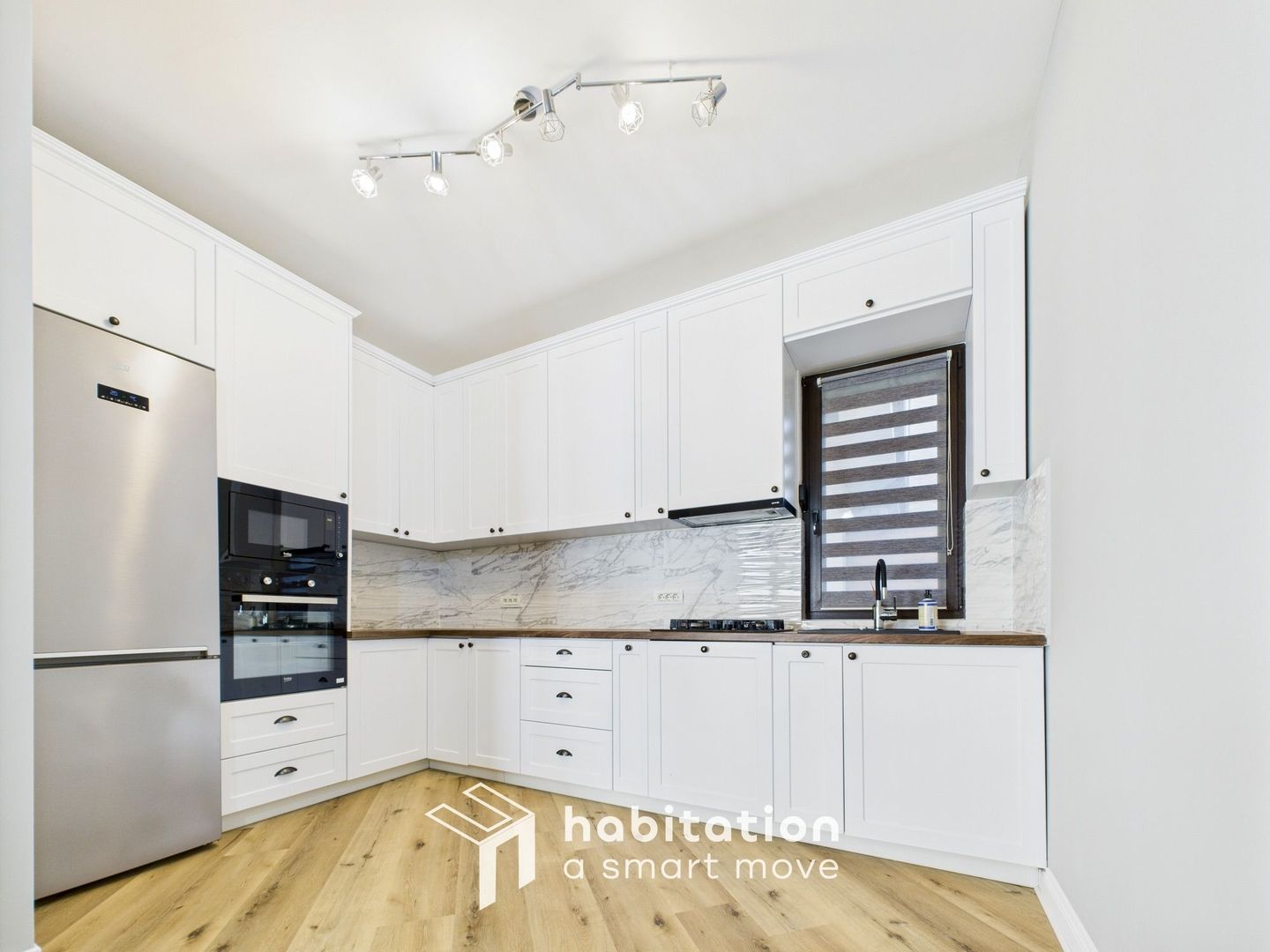 Tur virtual disponibil – duplex modern cu grădină privată și garaj - Poză 12