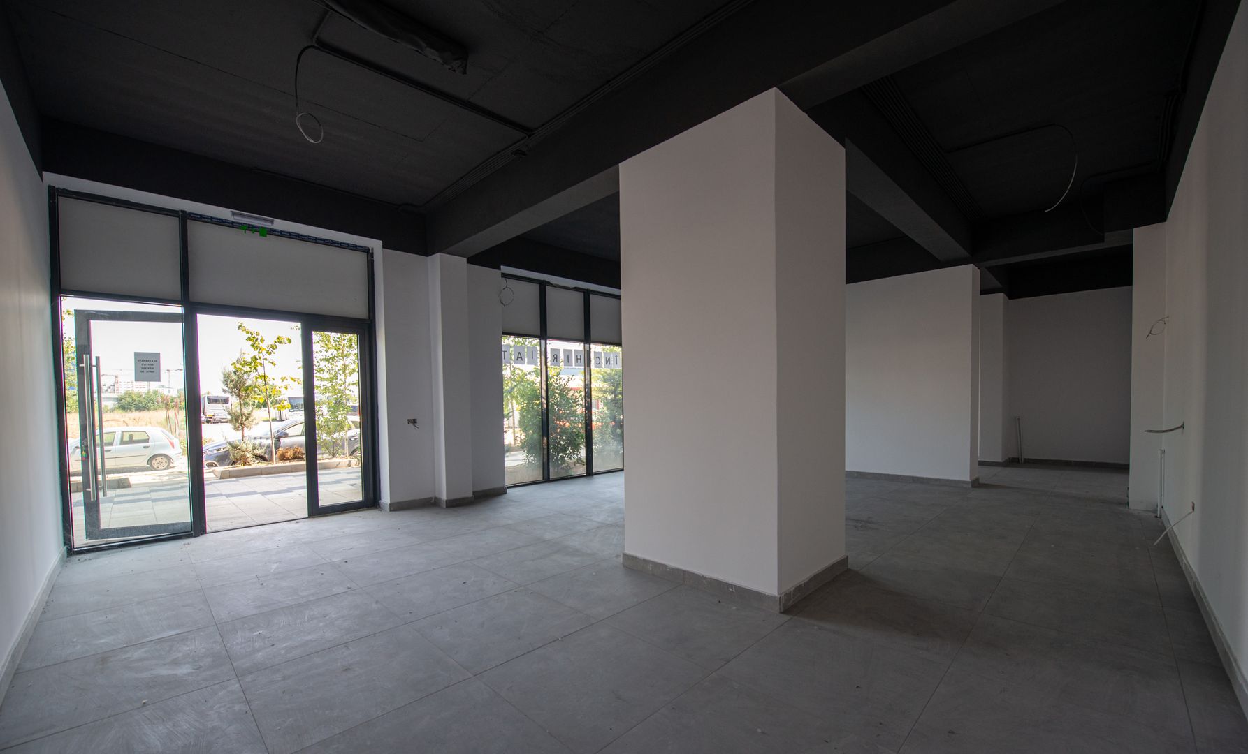 Spatiu comercial de inchiriat 86mp cu vitrina Militari - Poză 11