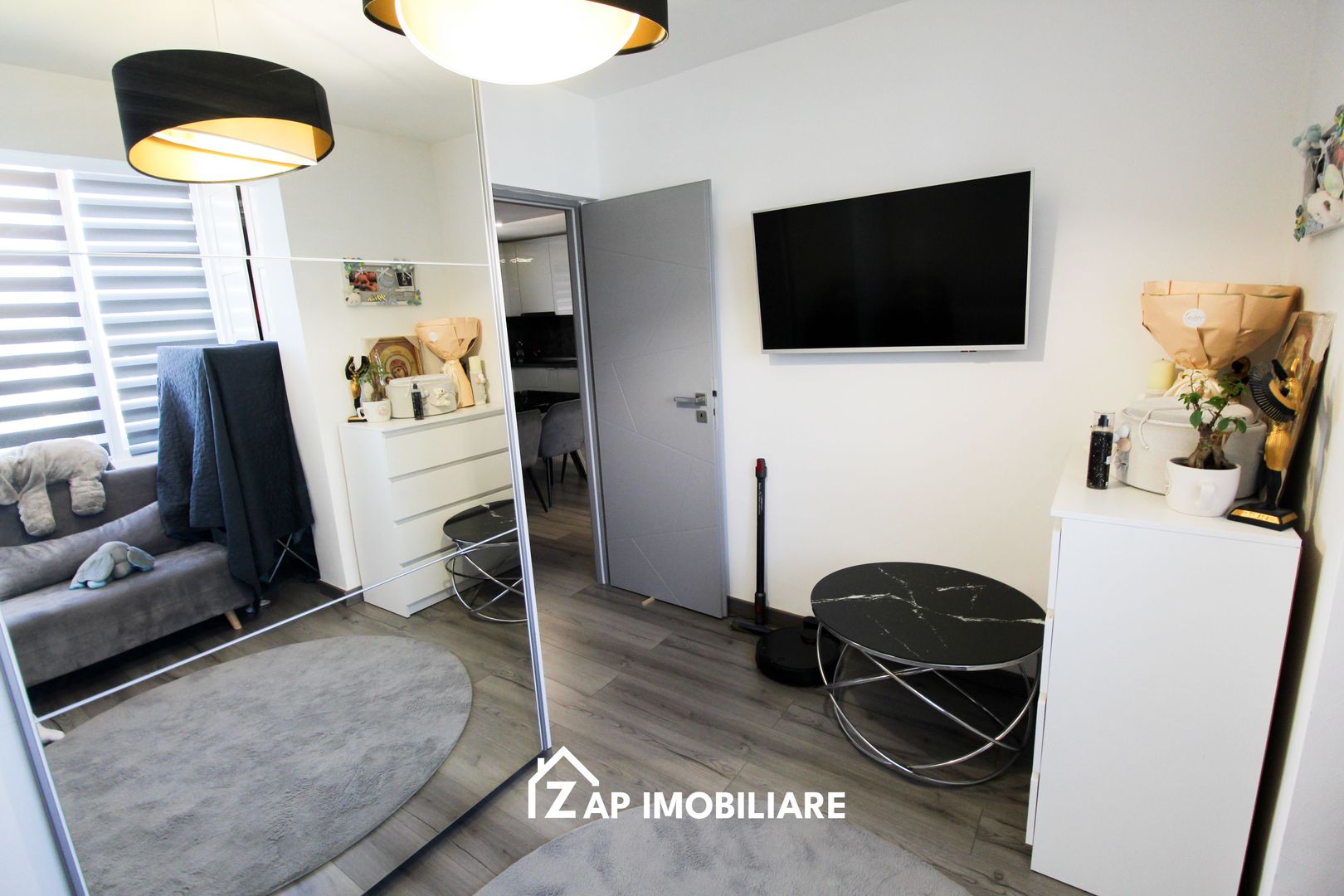 Tudor - Strada Banat - 3 Camere Decomandat - Mobilat & Utilat Lux - Poză 9