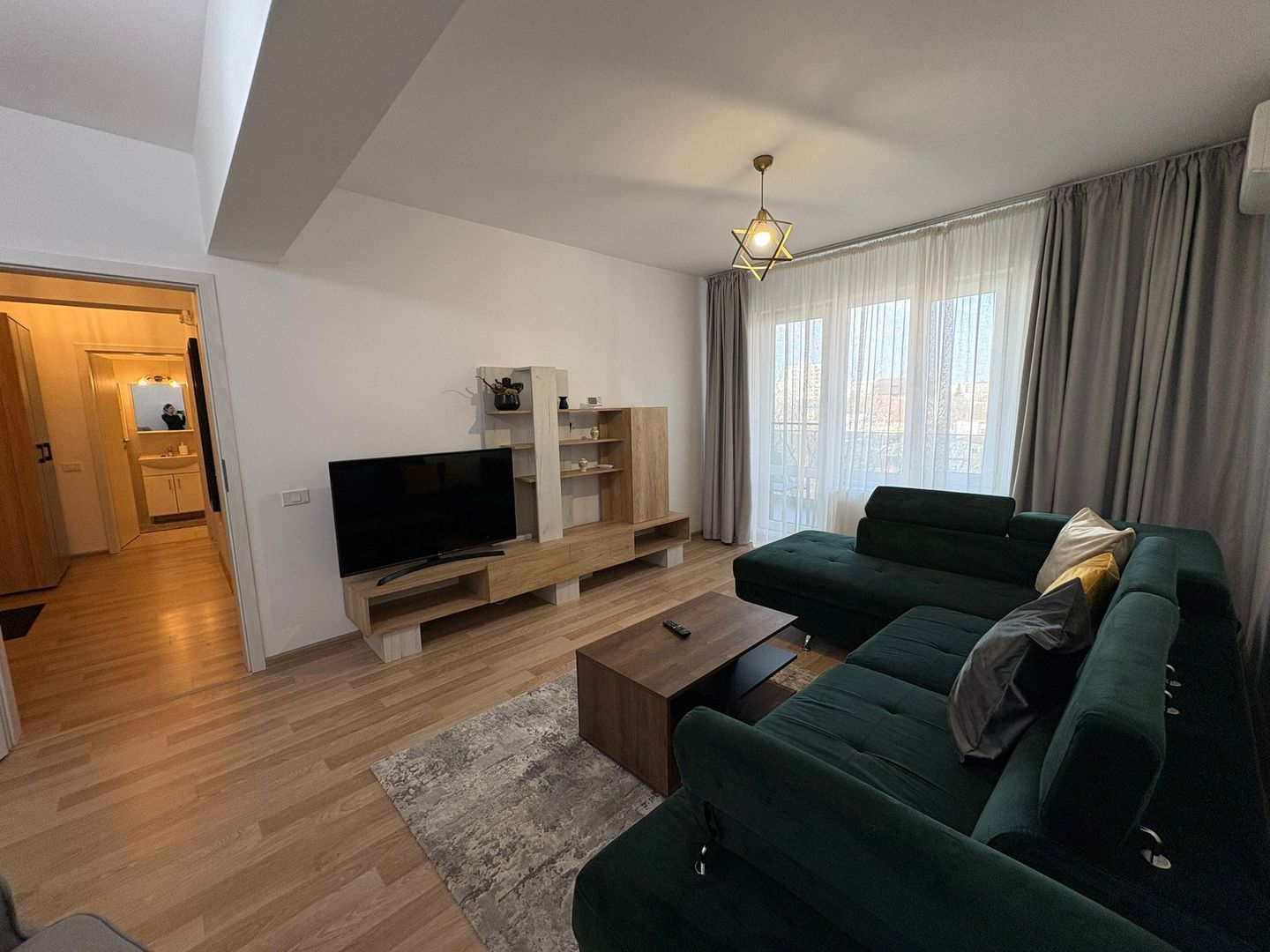 AP. 2 CAMERE APARATORII PATRIEI, CENTRALA, BUCATARIE INCHISA,PARCARE - Poză 2