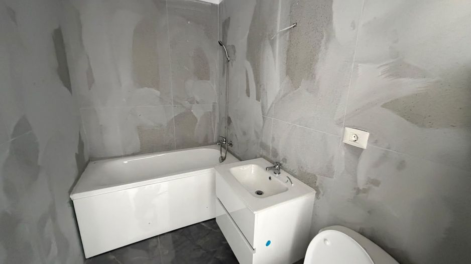 STUDIO - DORMITOR SEPARAT, PARCARE, BUCATARIE INCHISA, COMIS 0% - Poză 5