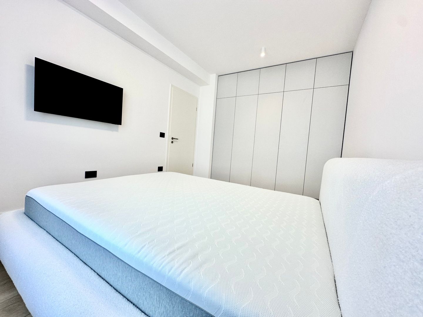 Apartament cu 2 camere de închiriat Kasper– Coresi - Prima închiriere - Poză 13
