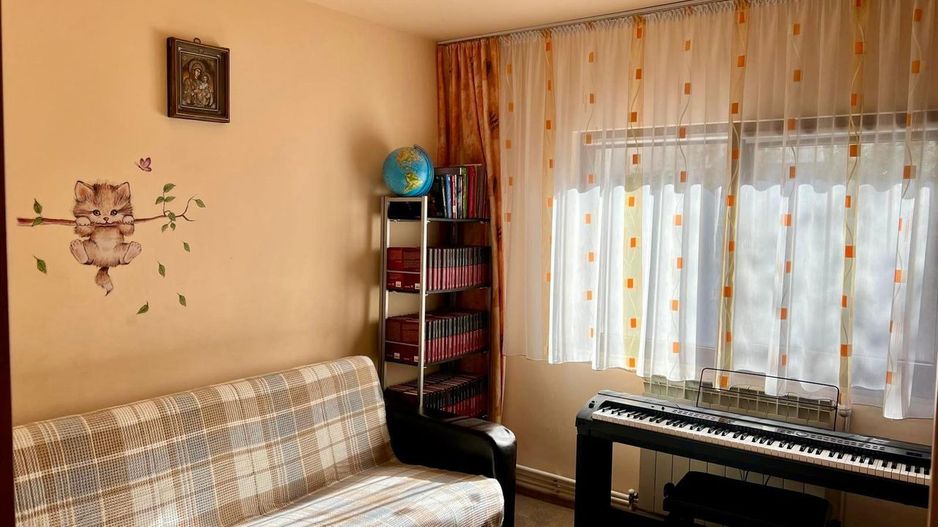Proprietar vand apartament cu 3 camere, centrala+ baxa, zona Girocului - Poză 8