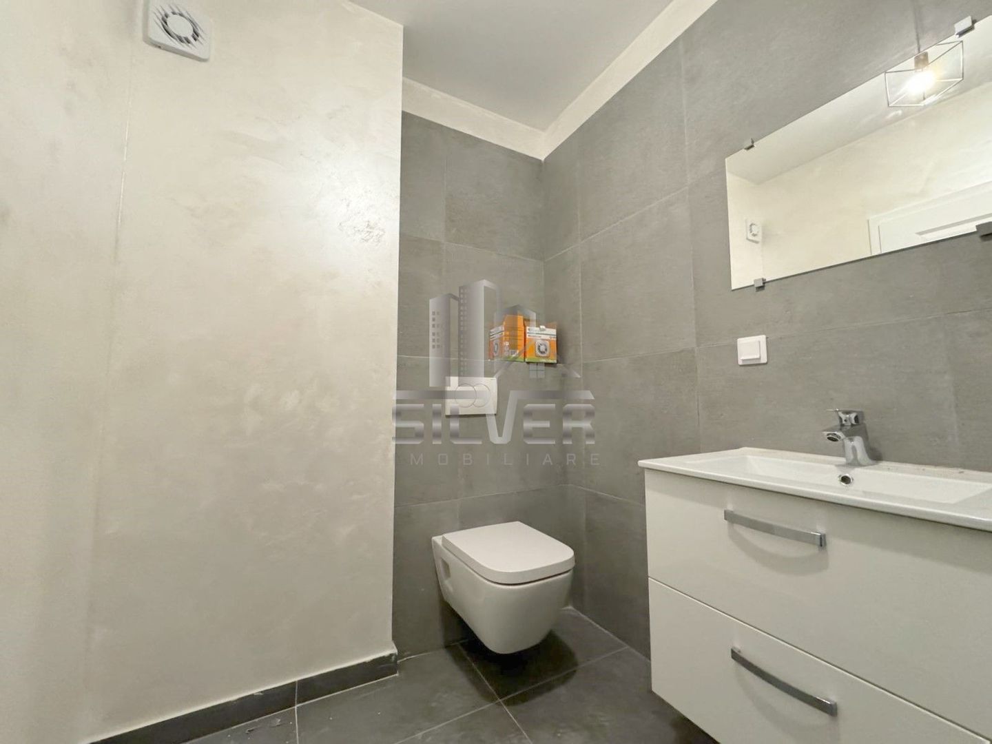 Apartament cu 2 camere/terasa 11 mp/ zona strazii Eroilor! - Poză 5