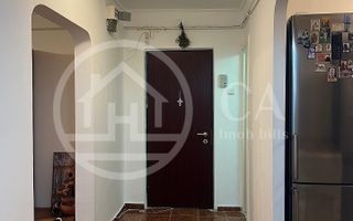 Apartament cu 3 camere de vanzare in zona Cantemir Oradea - Poză 2