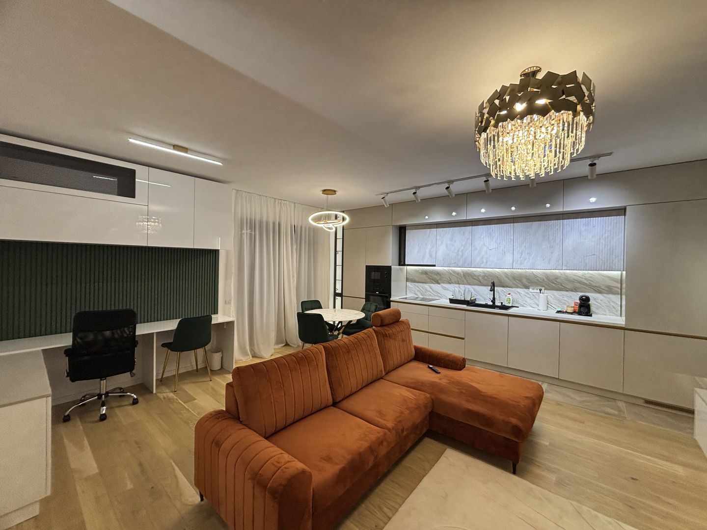 Apartament 2 camere la 10 minute de Piață Victoriei - Poză 1