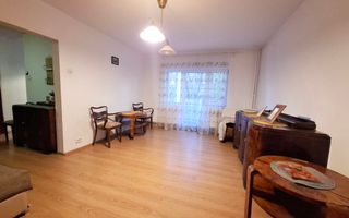Apartament cu 2 camere de vanzare, zona Central - Poză 3