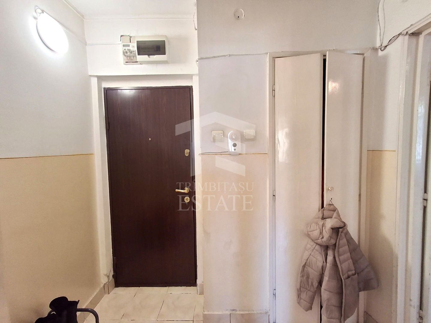 De Vanzare Apartament 2 Camere Pajura - Poză 12
