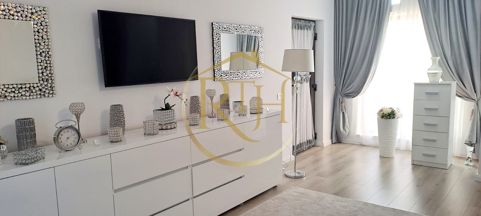 Vând casă  vila cu 5 camere,in Giroc ,materiale premium,comision ,0' - Poză 10