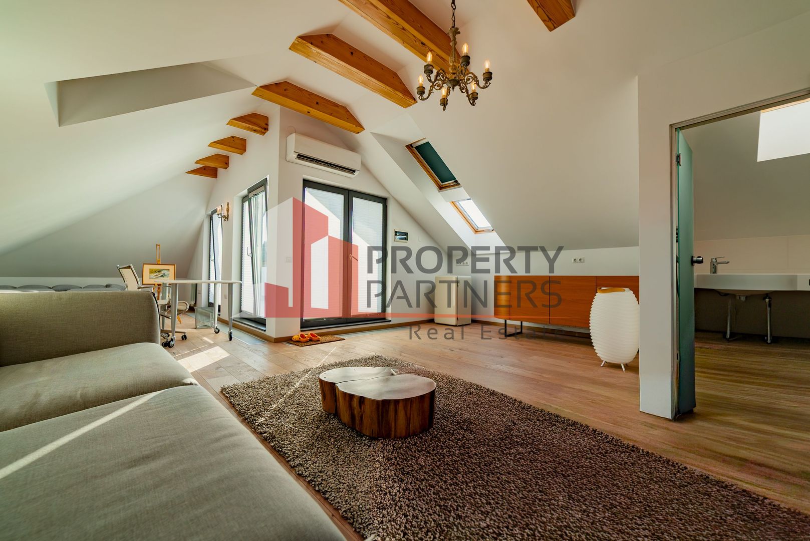 Apartament Duplex Elegant cu Terasă Panoramică – Dealul Cetății, Brașov - Poză 16