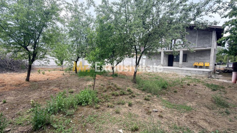 Casa sptioasa cu potential real in Maracineni la 5 pasi de Pitesti-Arges! - Poză 4