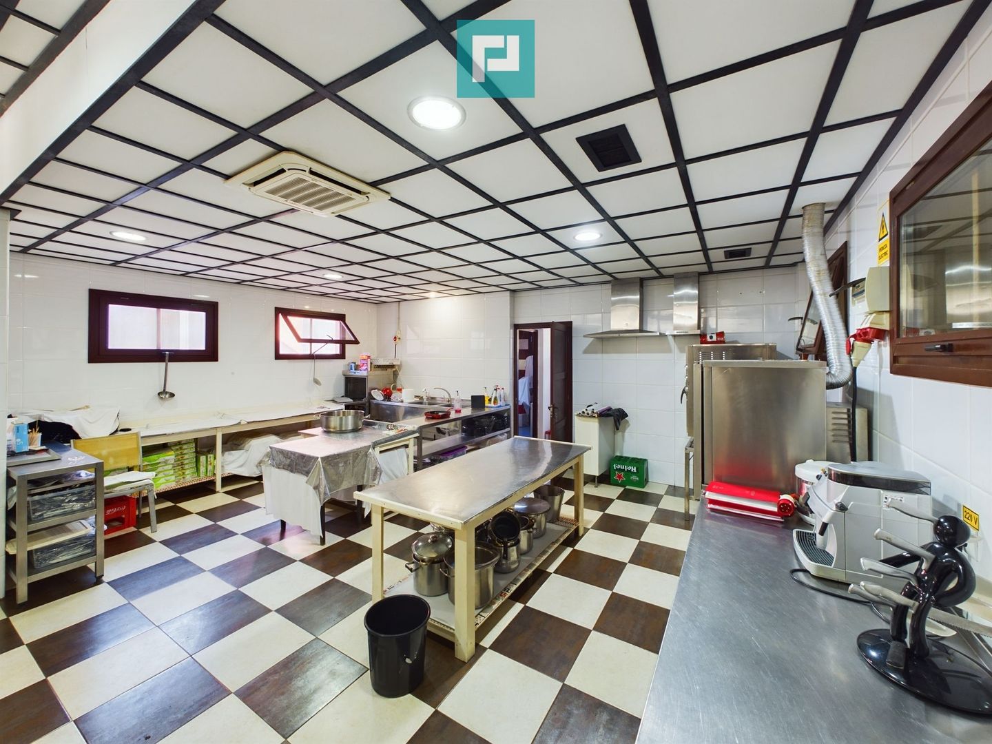 Sala de evenimente în inima naturii - Poză 6