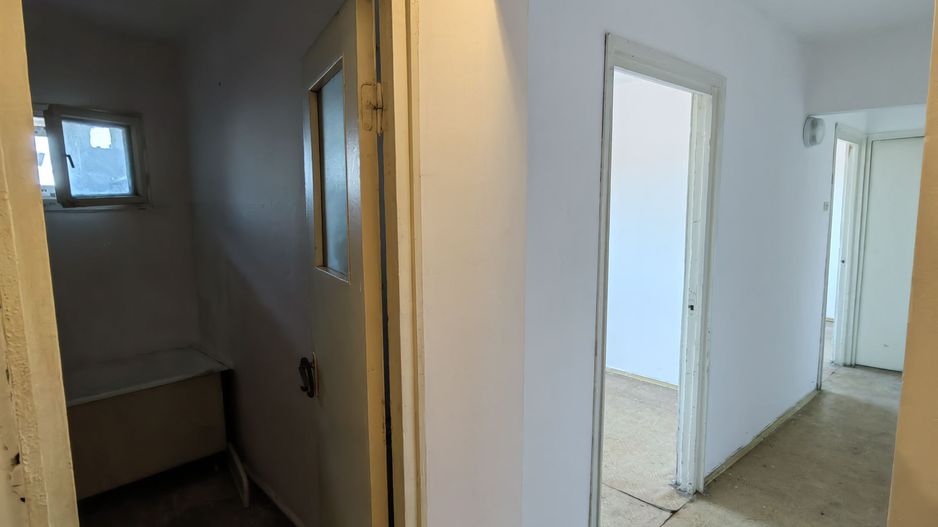 Apartament 3 camere decomandat 67 mp - Poză 4
