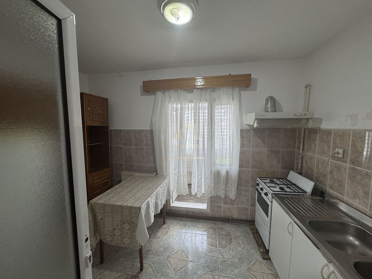 APARTAMENT 2 CAMERE ETAJ 4 CAMPULUNG - Poză 4