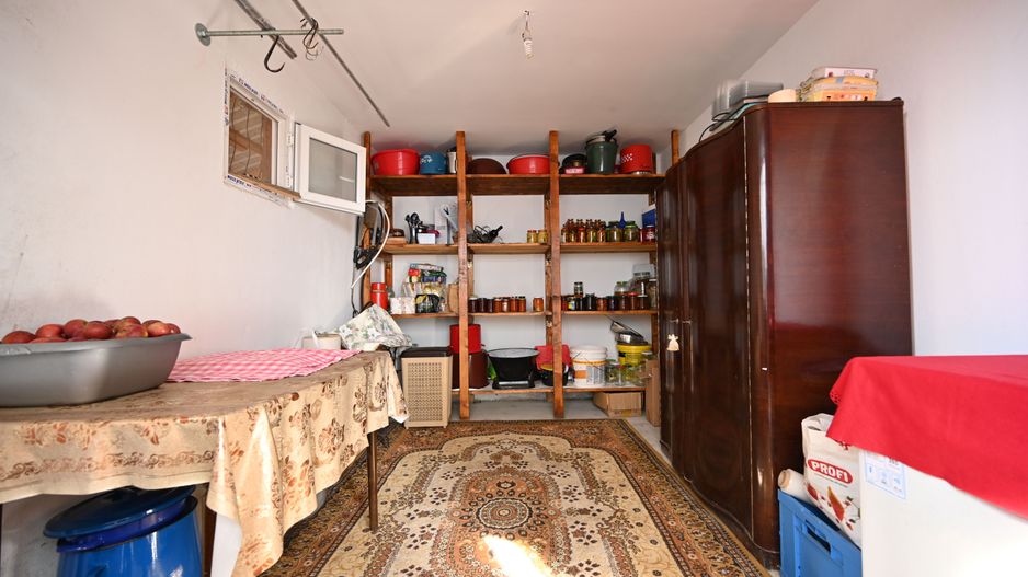 Casa P+1E, cu anexe si hala - Poză 25