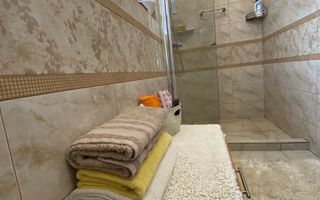 Vila  Frumoasa , Sibiu ,6 camere , 5 Bai , mobilata ,utilata - Poză 30