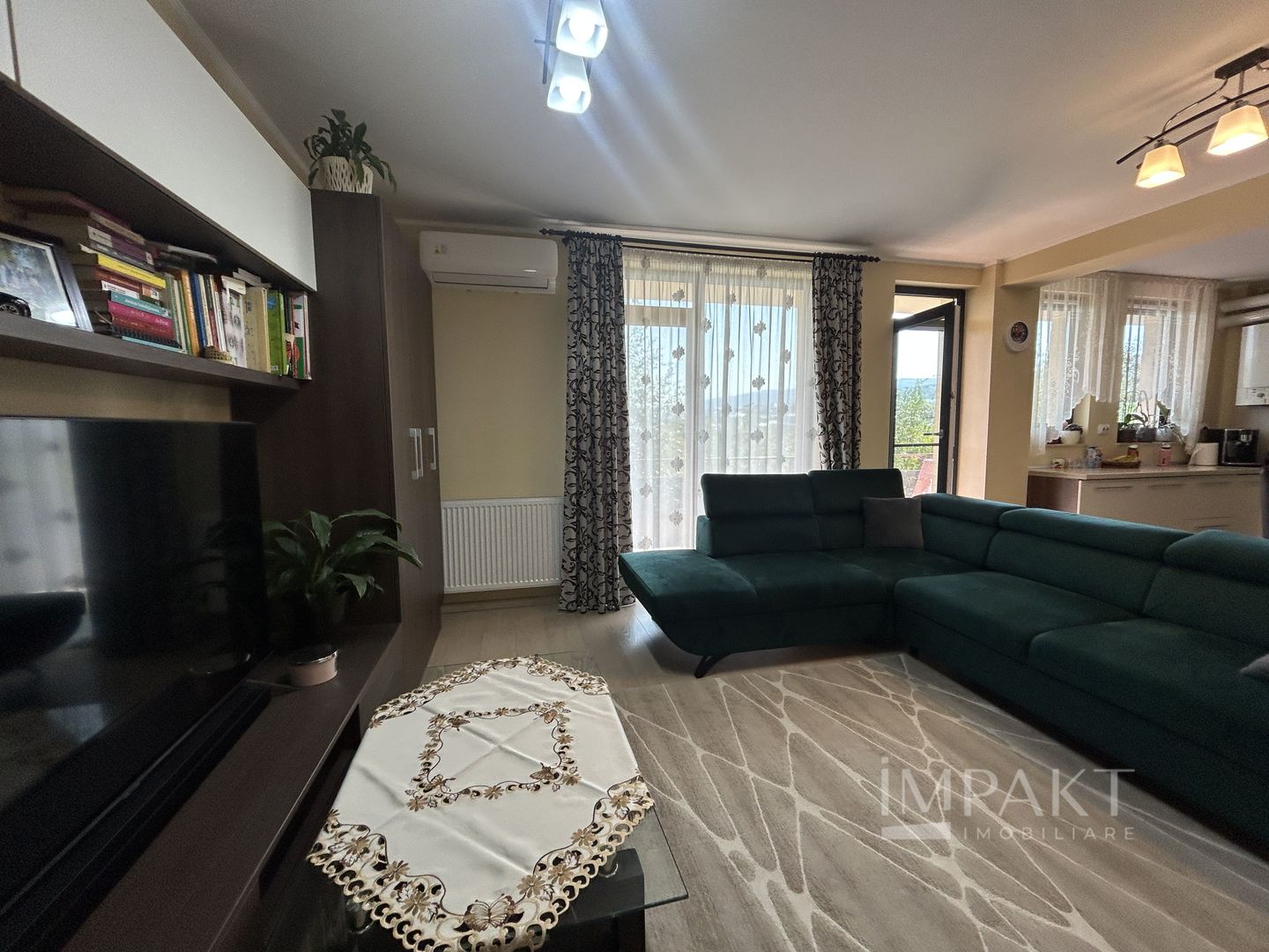 Vanzare apartament cu 2 camere + garaj, Borhanci! - Poză 3