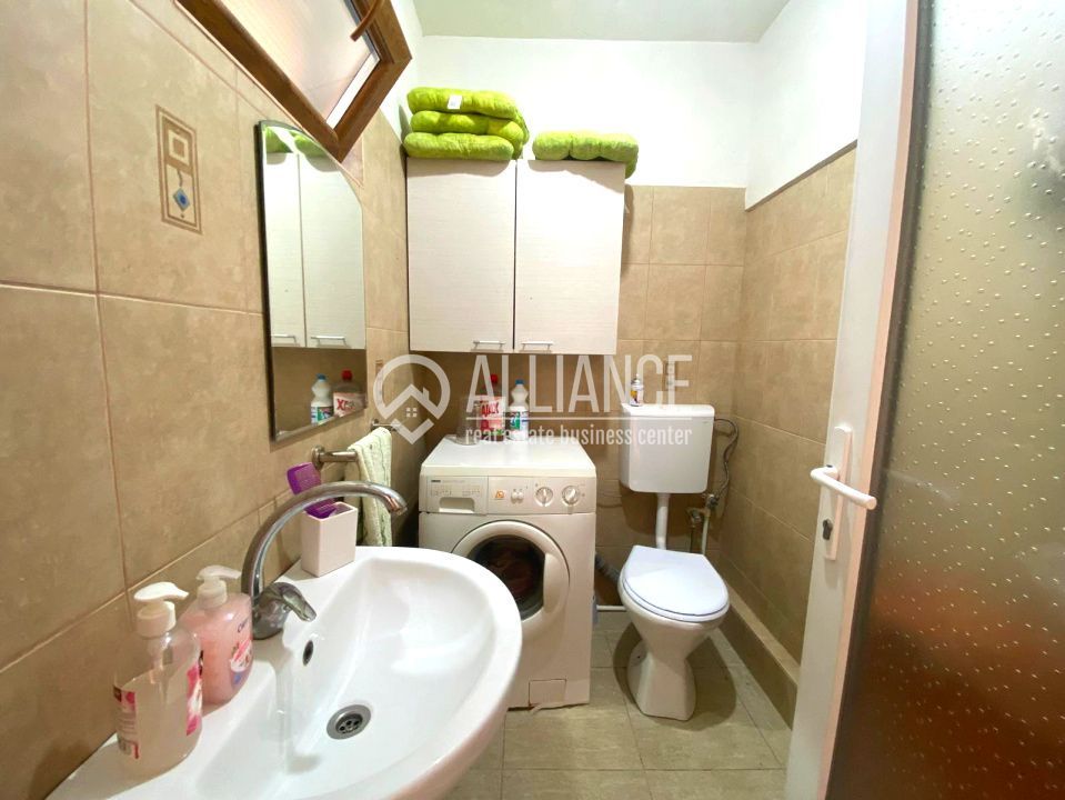 Valu lui Traian(COD 07) - Casă P+M  5 camere zona Penny - Poză 16