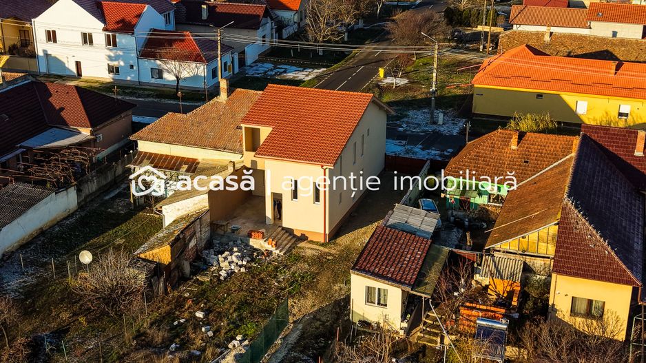 Casă nouă cu etaj semifinalizată în Aradul Nou - Poză 2