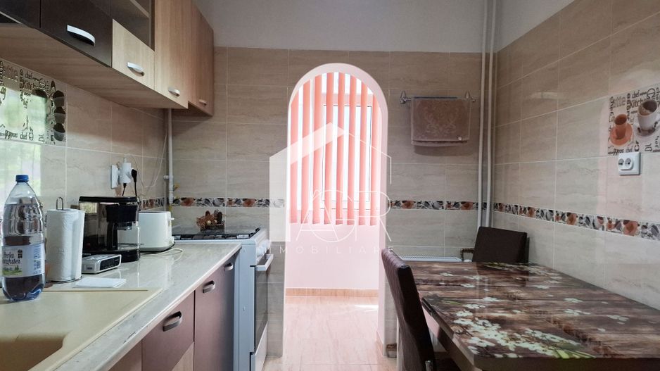 Apartament cu 2 camere, decomandat, zona Republicii - Poză 4