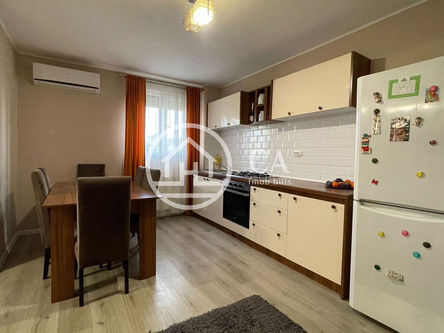 Apartament de vânzare cu 3 camere în zona Rogerius, Oradea - Poză 4