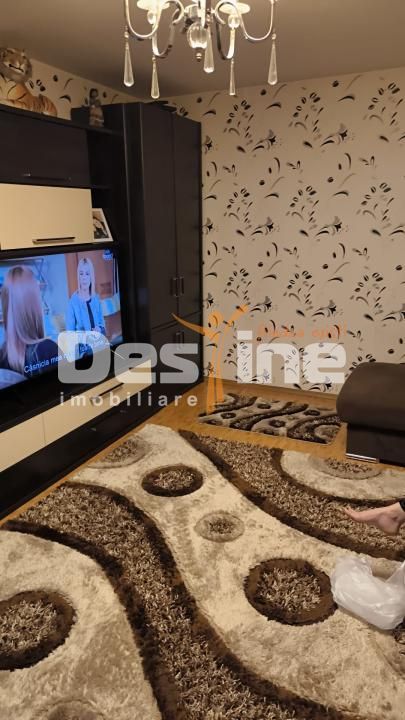 Casă P+E+M + corp secundar , 240 mp teren , 2 garaje - Poză 8