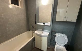 Etaj intermediar. Bloc izolat. Bucatarie inchisa - Poză 13